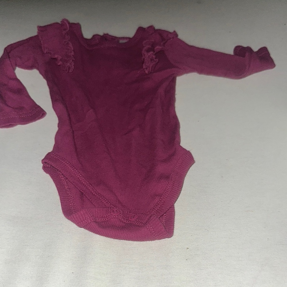 Kids Size 6-9M Baby Kids Burgundy Long Sleeve Baby Onesie.